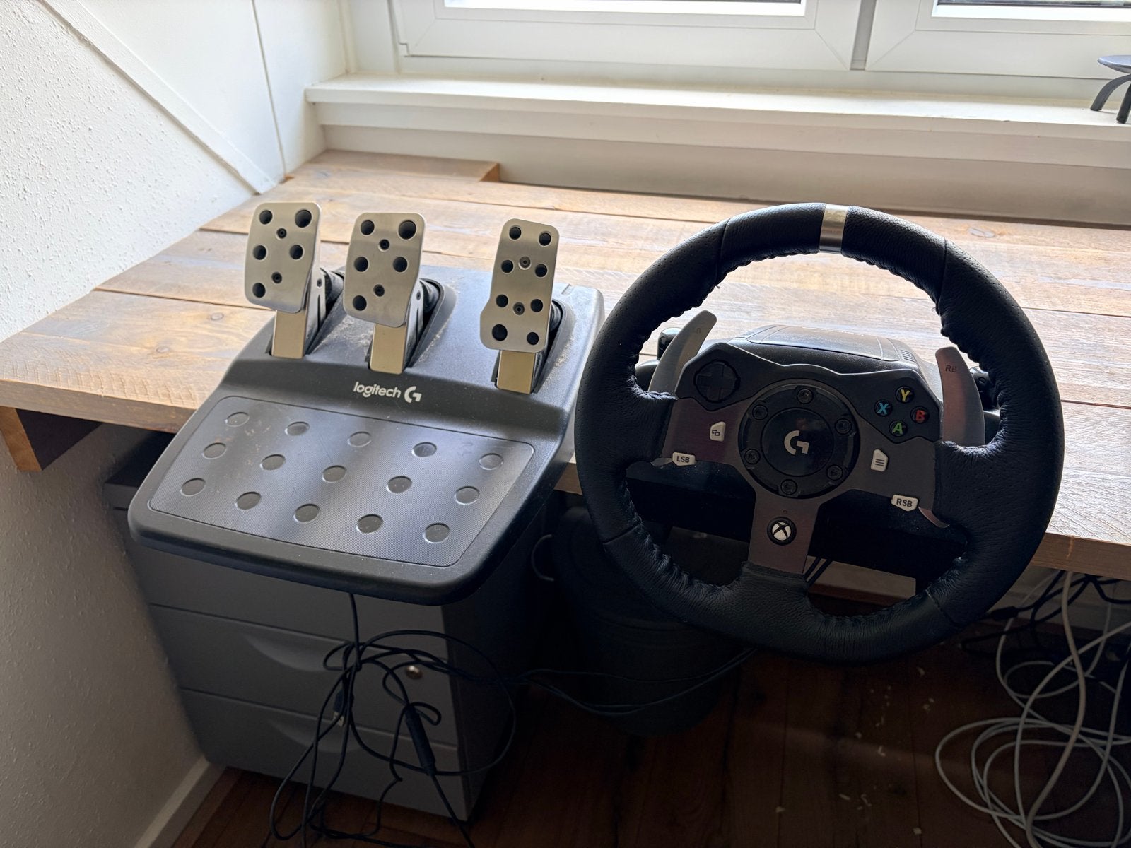 Logitech G920 racestuur met pedalen voor Xbox en PC, Racestuur, Gebruikt, Force feedback, Ophalen of Verzenden