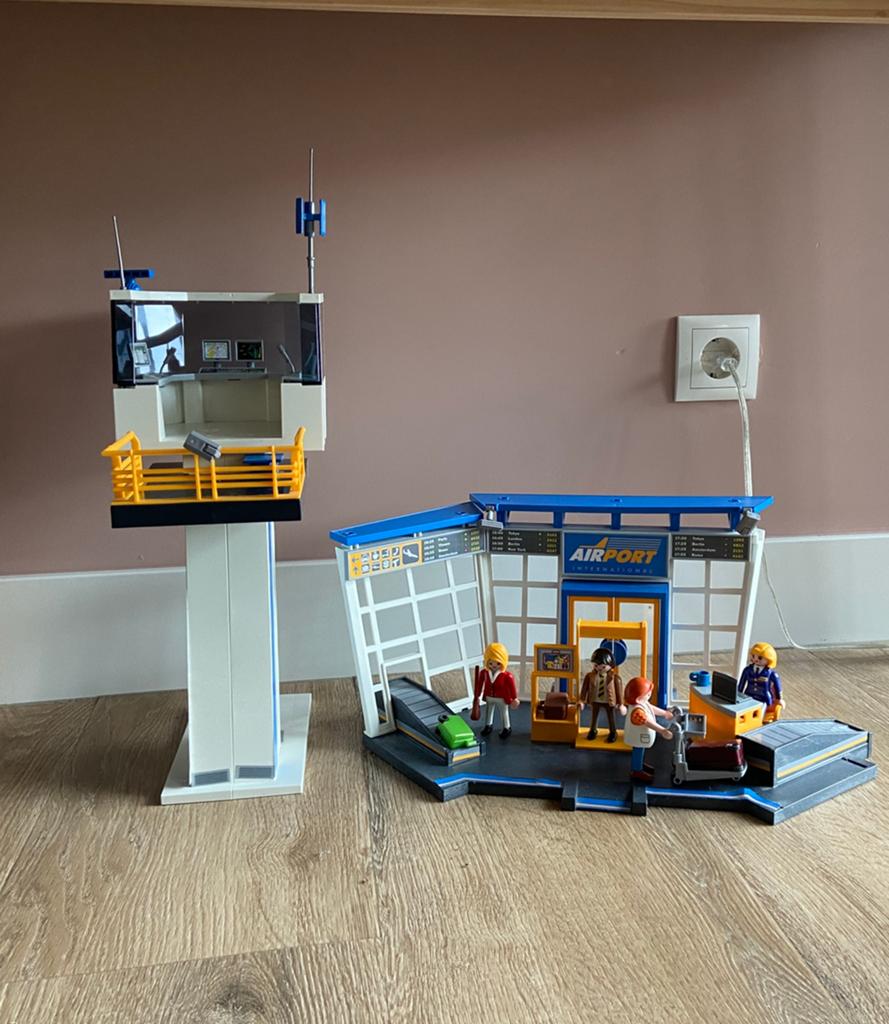 Playmobil luchthaven, Kinderen en Baby's, Speelgoed | Playmobil, Ophalen of Verzenden, Zo goed als nieuw