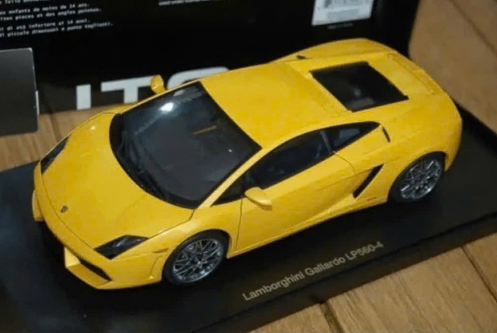 1:18 Lamborghini Gallardo giallo Autoart 74586 in doos WRH, Verzenden, Zo goed als nieuw, Auto, Autoart