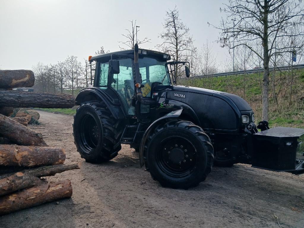 Valtra t151, Zakelijke goederen, Overige merken, Gebruikt, 120 tot 160 Pk, Ophalen of Verzenden