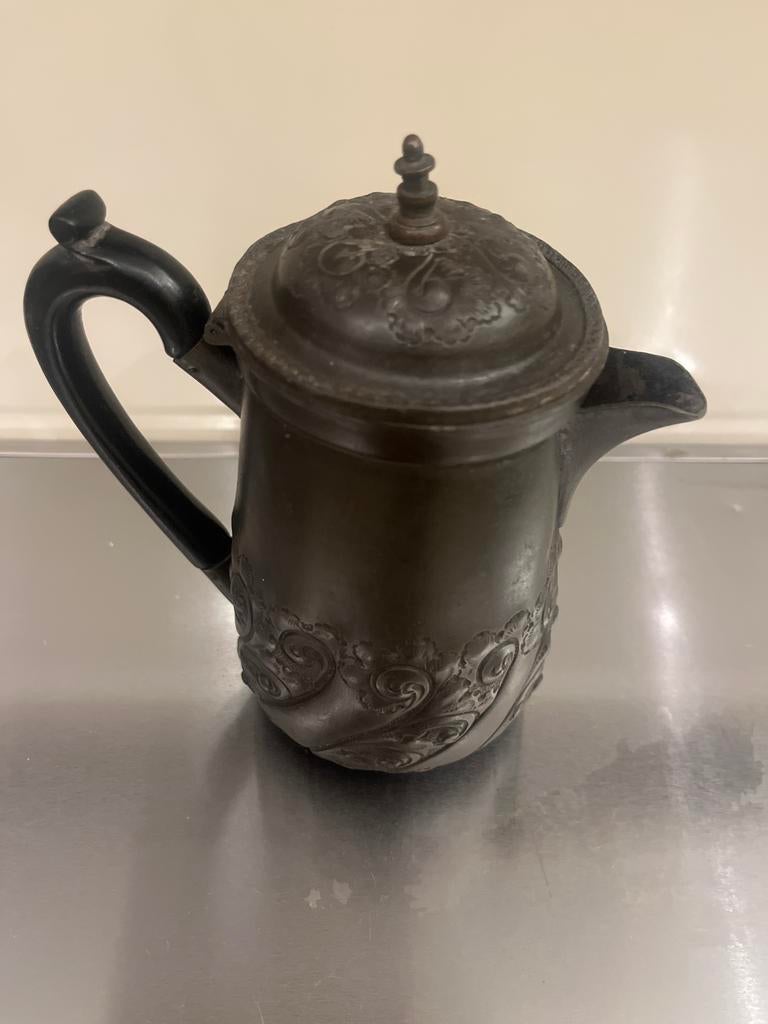 Antieke tinnen koffiekan met sierlijke gravures, Antiek en Kunst, Antiek | Tin, Ophalen of Verzenden