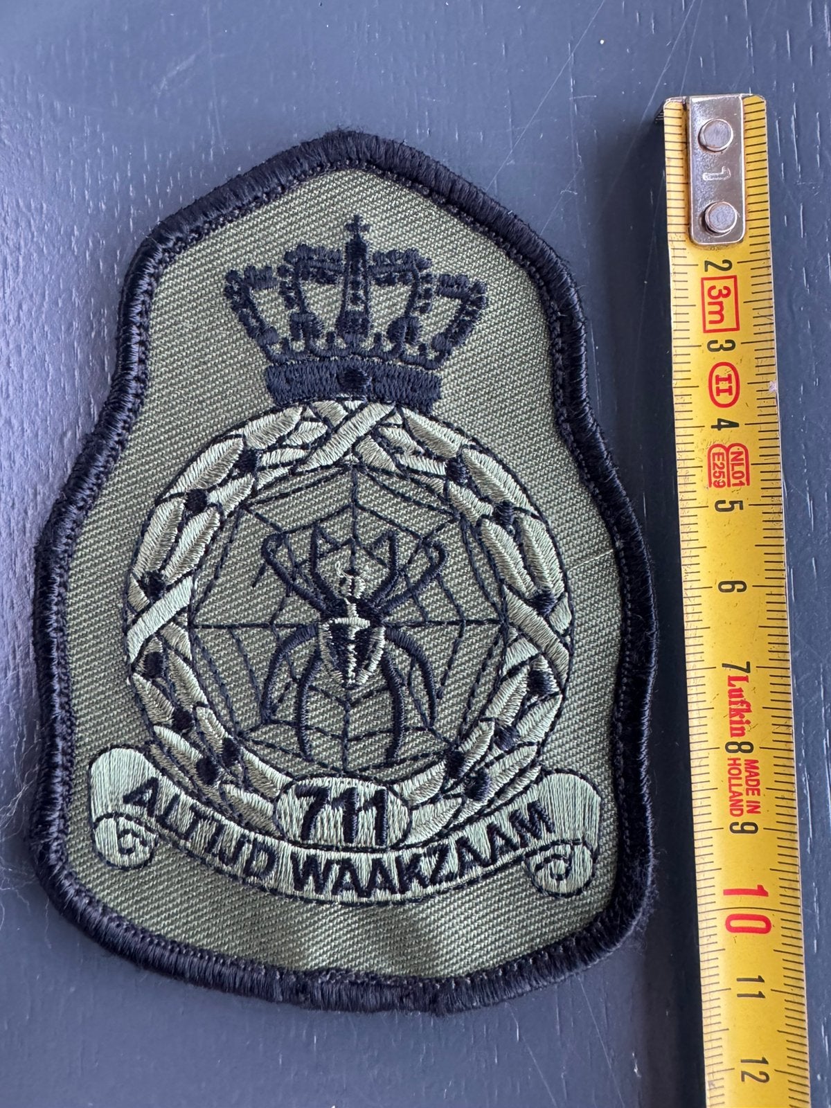 KLu RNLAF kroonembleem gvt 711 Spin, Verzamelen, Militaria | Algemeen, Ophalen of Verzenden, Luchtmacht, Nederland, Embleem of Badge