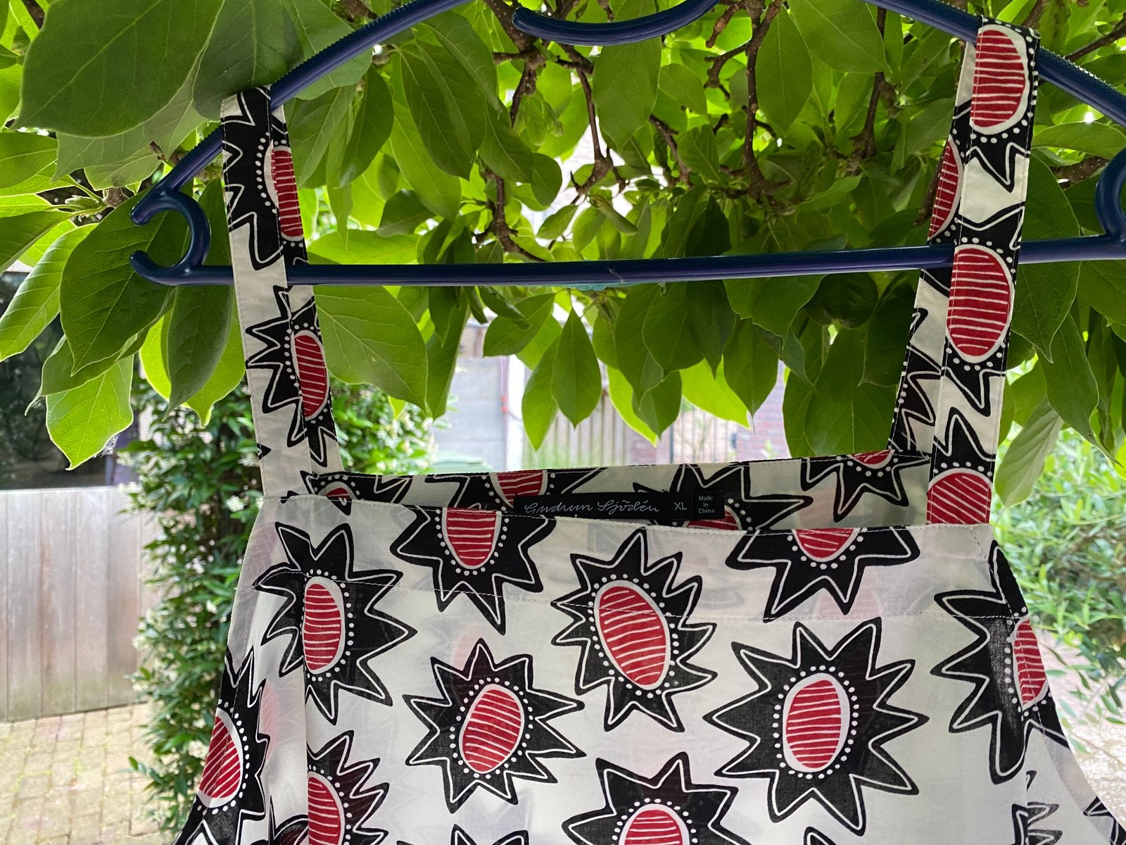 Gudrun Sjödén zomers halterjurkje XL wit + zwarte zonnetjes, Kleding | Dames, Ophalen of Verzenden, Nieuw, Wit, Jurk