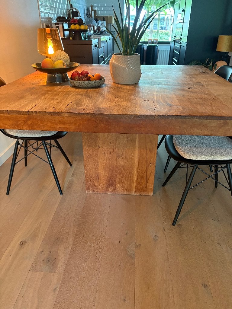 Robuuste eettafel - 140x140 cm, Huis en Inrichting, Tafels | Eettafels, Ophalen, Modern, Landelijk, Robuust, Gebruikt, Vierkant