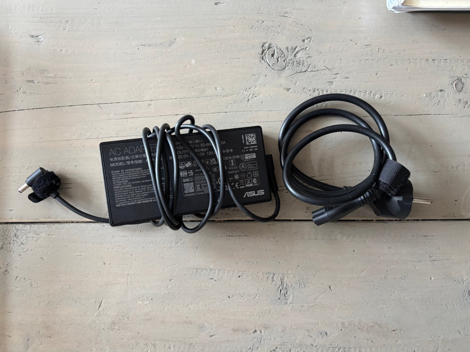 Asus ADP-120VH B laptop oplader, Ophalen, Zo goed als nieuw