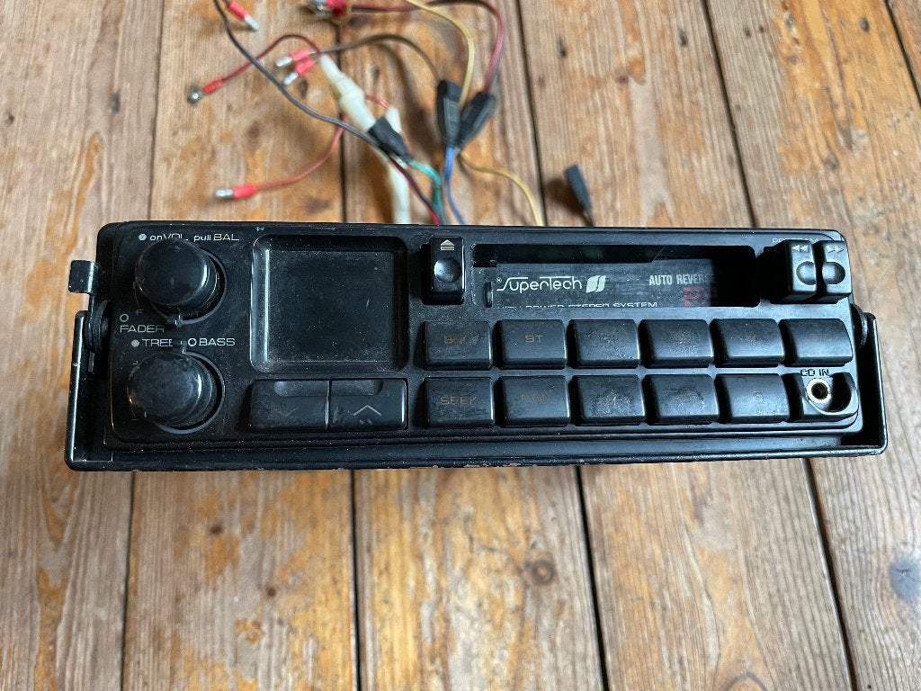 vintage supertech auto radio, Gebruikt, Ophalen of Verzenden, Nvt, Nvt