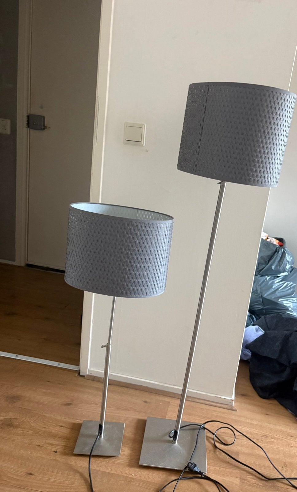 Twee mooie staande lampen, Huis en Inrichting, Lampen | Vloerlampen, Ophalen, Zo goed als nieuw, 150 tot 200 cm