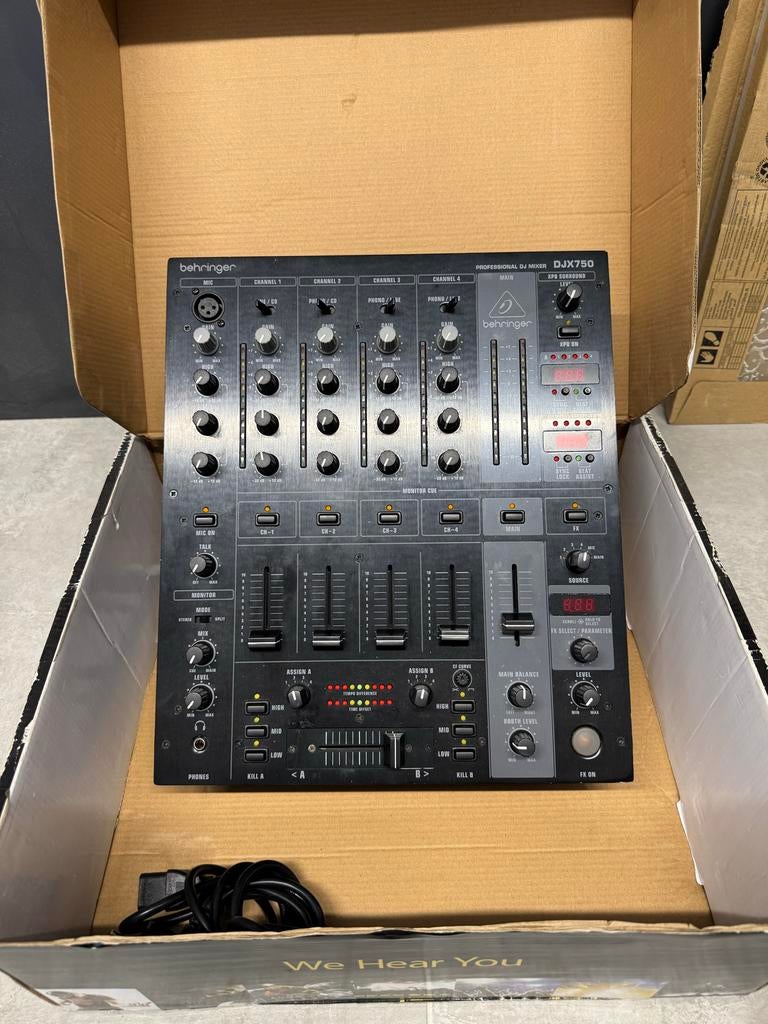Behringer Pro Mixer DJX750 - Zo goed als nieuw, Ophalen of Verzenden, Zo goed als nieuw, Dj-set, Behringer