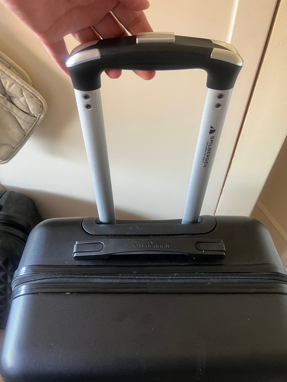 2 x reiskoffer trolleys, Wieltjes, Hard kunststof, Zo goed als nieuw, 35 tot 45 cm