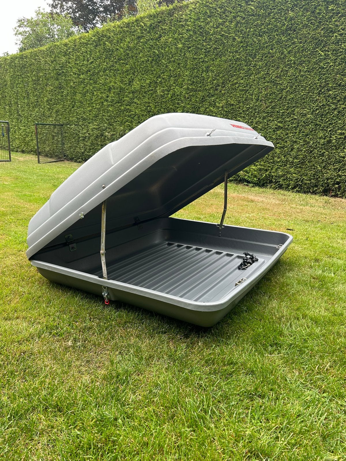 PEWAG Concorde dakkoffer 130x95x40 cm + slot & bevestiging, Ophalen, Gebruikt