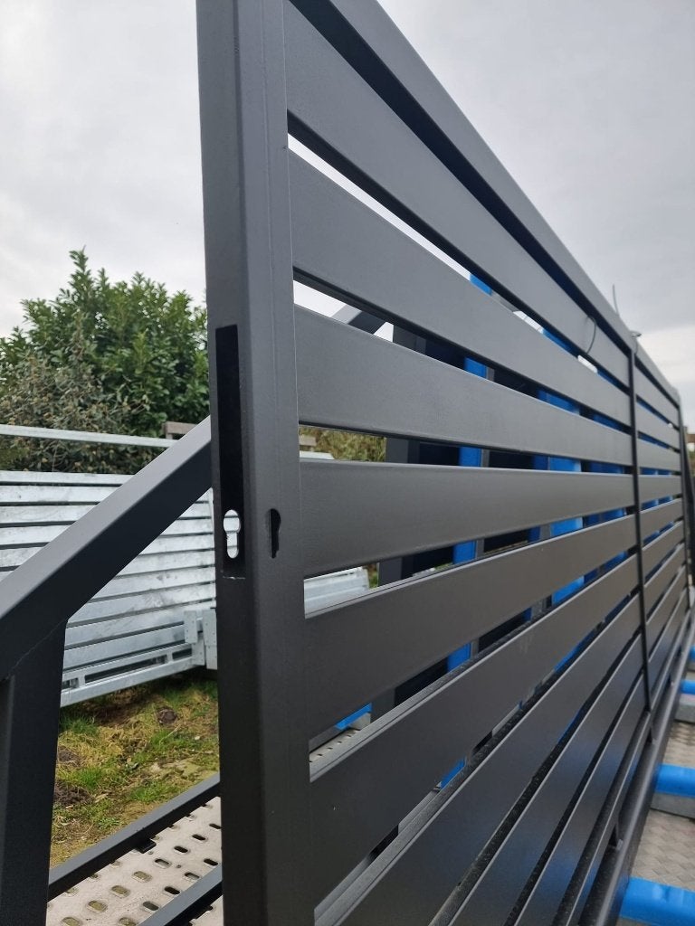 Nieuwe model schuifpoort: Adelaide in 4 en 5m compleet!, Ophalen of Verzenden, Nieuw, IJzer, Tuinhek