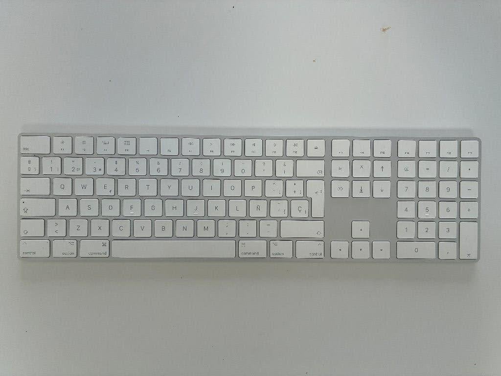 Apple Magic Keyboard met Numeriek Keypad, Ophalen, Draadloos, Draadloze ontvanger, APPLE