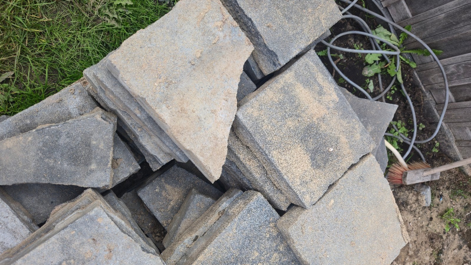 Gebroken tuintegels gratis af te halen, Tuin en Terras, Ophalen, Gebruikt, Beton, Terrastegels