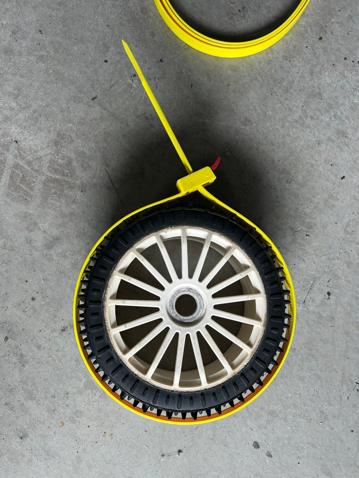 Grp mcd elcon hormann fg banden tyrips 1/6, Benzine, Auto offroad, Ophalen of Verzenden, Zo goed als nieuw