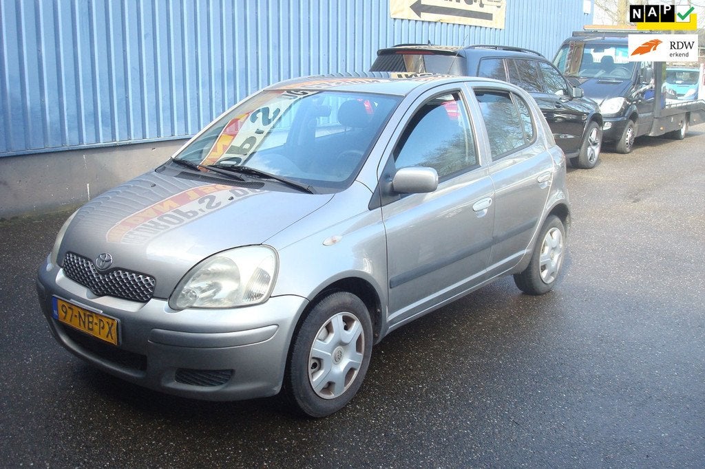 Toyota Yaris 1.0 VVT-i Sol 5 deurs, Auto's, Gebruikt, 31 €/maand, 4 cilinders, 400 kg