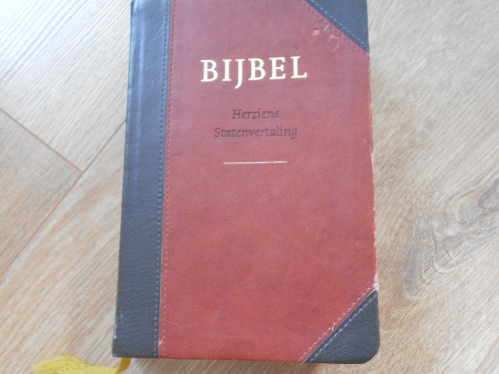Bijbel Herziene Statenvertaling, Ophalen of Verzenden, Zo goed als nieuw, Christendom | Protestants