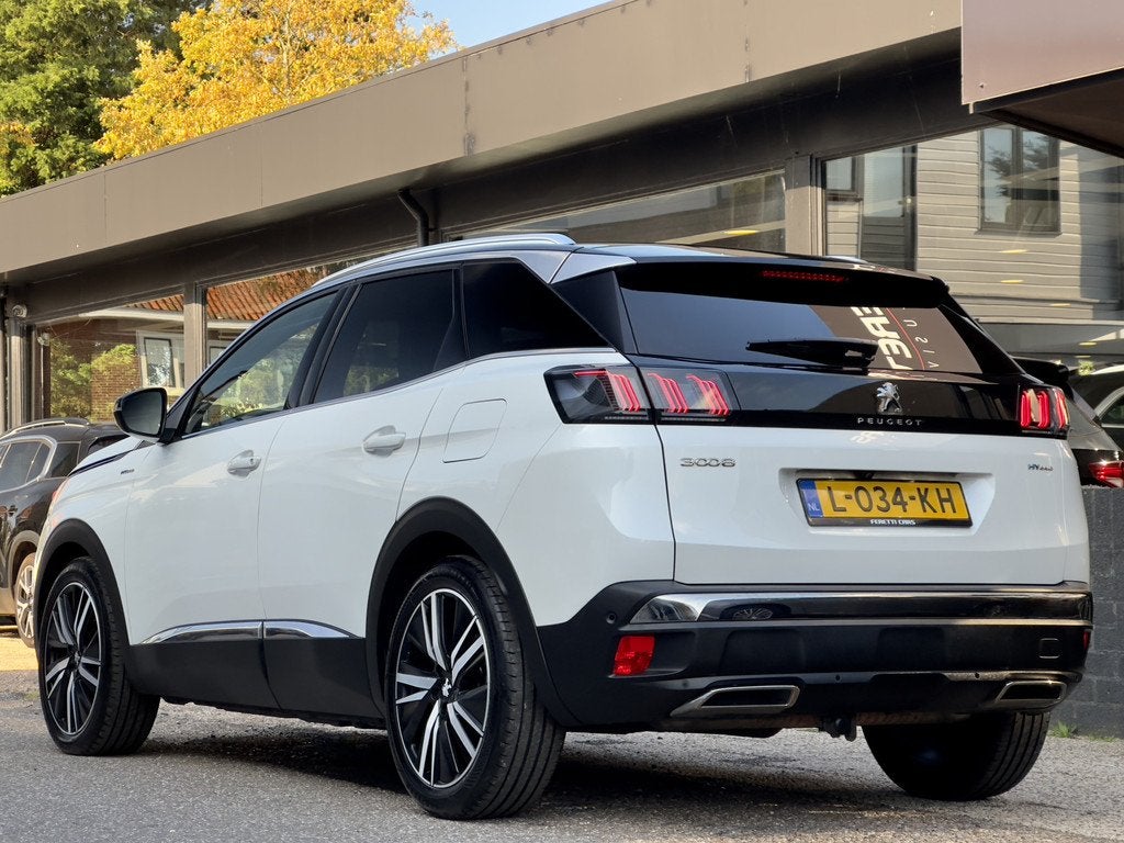Peugeot 3008 1.6 GT-LINE HYBRID 225 BLUE AUT8 LEDER NAVI CAM, Auto's, Peugeot, Euro 6, 4 cilinders, Wit, Grijs