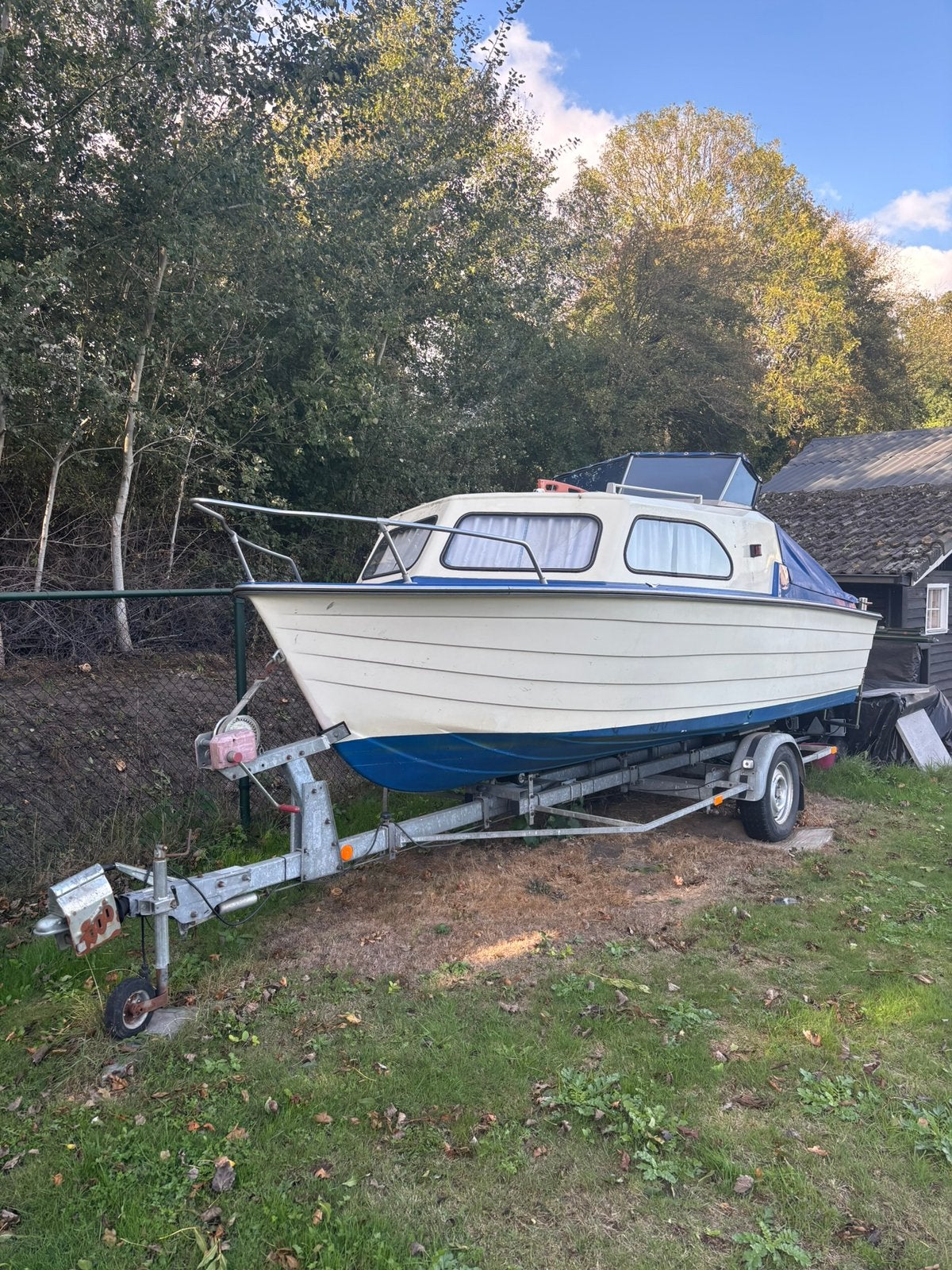 Te koop leuke kajuitboot, Watersport en Boten, Gebruikt, Kajuitboot, Buitenboordmotor, 10 pk