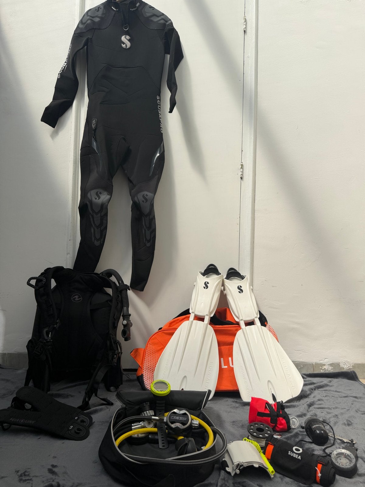 Complete Duikuitrusting: Scubapro, Cressi, Aqualung, Suunto, Watersport en Boten, Duiken, Ophalen, Zo goed als nieuw, Duikpak
