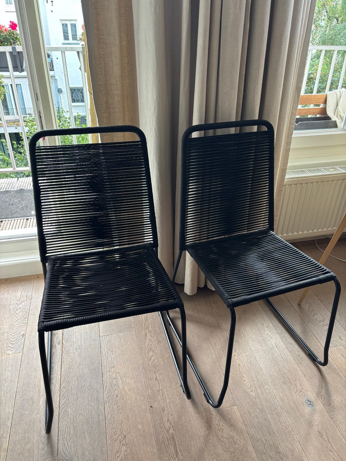 Twee leuke stoeltjes te koop, Ophalen, Twee, Zwart, Zo goed als nieuw