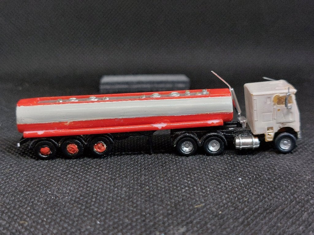 Herpa 6501 - Freightliner met tankoplegger (14708), Overige merken, Gebruikt, Gelijkstroom, Overige typen