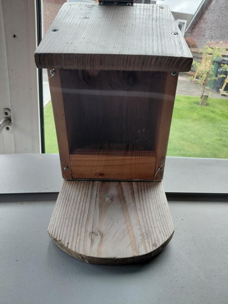 Houten vogelvoederhuisje met transparante wand, Ophalen of Verzenden, Gebruikt