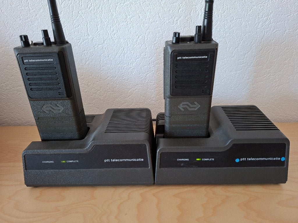 MOTOROLA PORTOFOONSET VHF 157- 174 MHz, Gebruikt, Ophalen of Verzenden, Portofoon of Walkie-talkie, Met broekklem