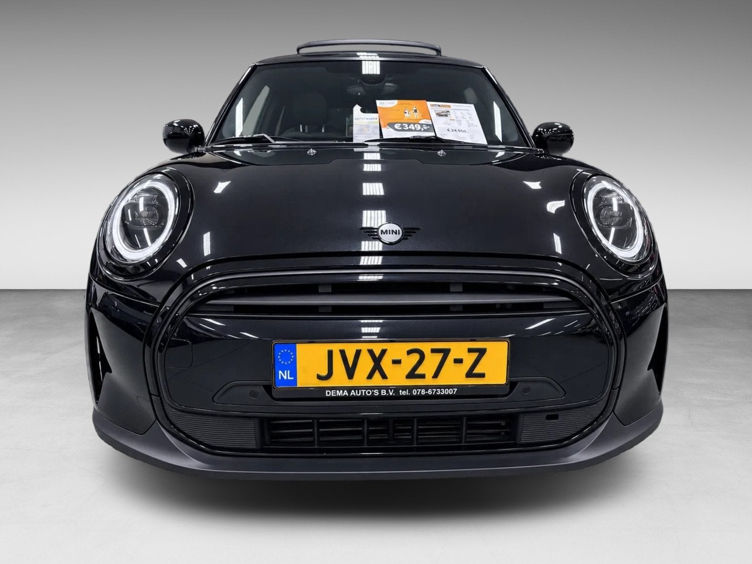 Mini Cooper 1.5 Cooper BLACK-EDITION PANO/H-UP/NAVI/CAM/DAB/, Dealer onderhouden, 136 pk, Gebruikt, 4 stoelen