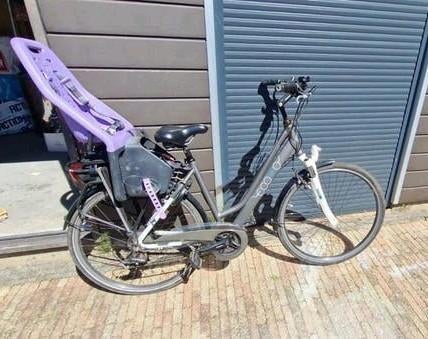 Cortina elektrische fiets met defecte accu + Yepp zitje, Fietsen en Brommers, Elektrische fietsen, Ophalen, Gebruikt, Cortina
