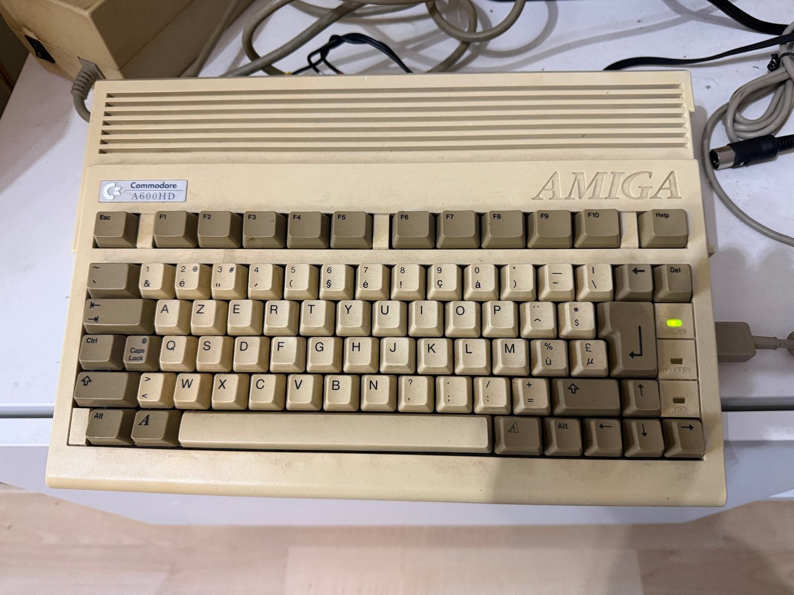 Commodore Amiga A600HD met muis en voeding, Computers en Software, Ophalen of Verzenden