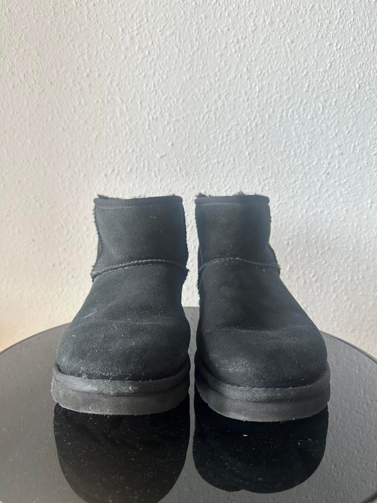 Ugg Zwart maat 42, Ophalen of Verzenden, Zo goed als nieuw, Zwart, Boots