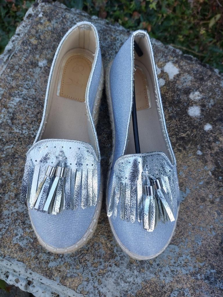 Zilverkleurige instappers ballerina's maat 37 nieuw, Ophalen of Verzenden, Nieuw, Overige kleuren