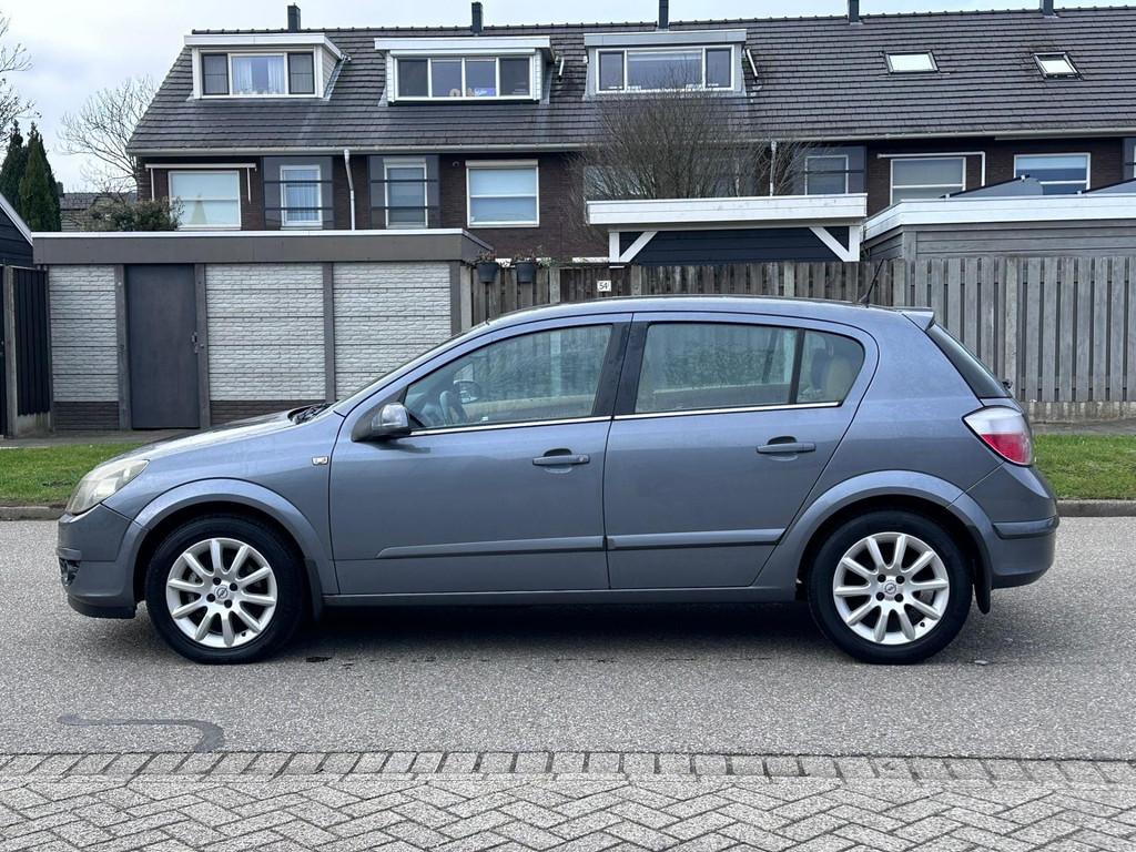Opel Astra 1.4 Elegance 1e Eigenaar*Cruise*Clima*Trekhaak*LM, Voorwielaandrijving, Gebruikt, 4 cilinders, 49 €/maand