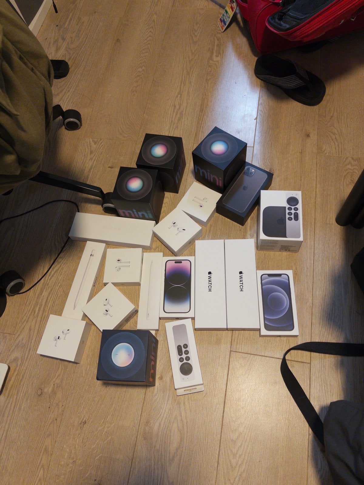 Gratis Diverse Apple Dozen, Computers en Software, Apple Macbooks, Ophalen, Overige modellen, Overige groottes, Zo goed als nieuw