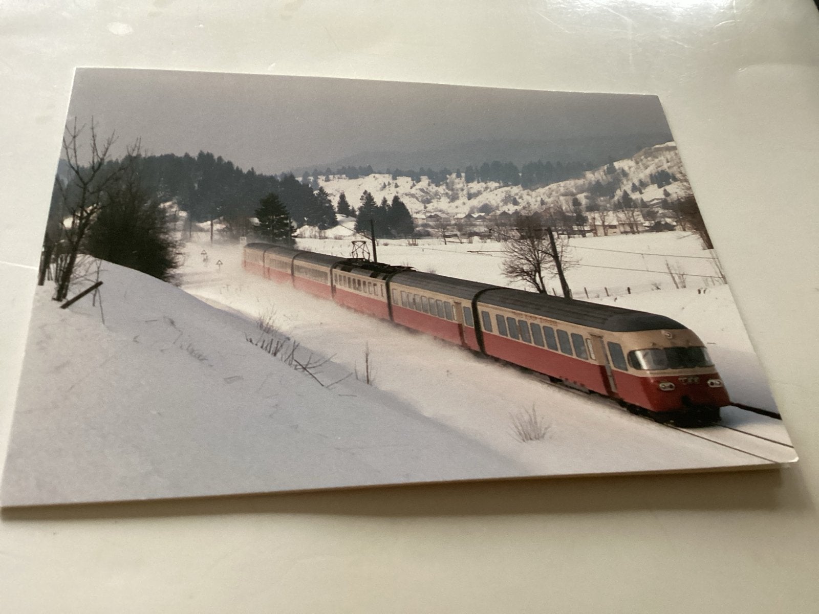 RAe TEE 1053 Frasne-Bern 1984 Trein Foto/Kaart, Verzamelen, Ophalen of Verzenden, Gebruikt, Trein, Kaart of Prent