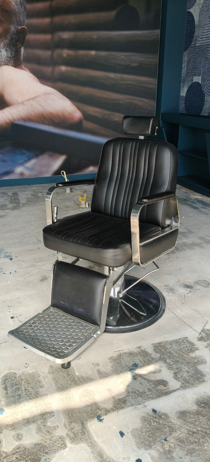 Nette Barberstoel / Beauty Stoel met Baardsteun, Ophalen, Zwart, Zo goed als nieuw, Eén