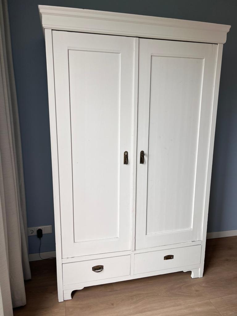 Massief houten brocante antieke kast, Huis en Inrichting, Kasten | Kledingkasten, Ophalen, 100 tot 150 cm, Zo goed als nieuw, 150 tot 200 cm