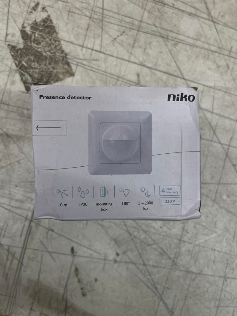 Niko aanwezigheidsmelder 230V - Nieuw in doos, Nieuw, Ophalen of Verzenden, Nvt, Nvt