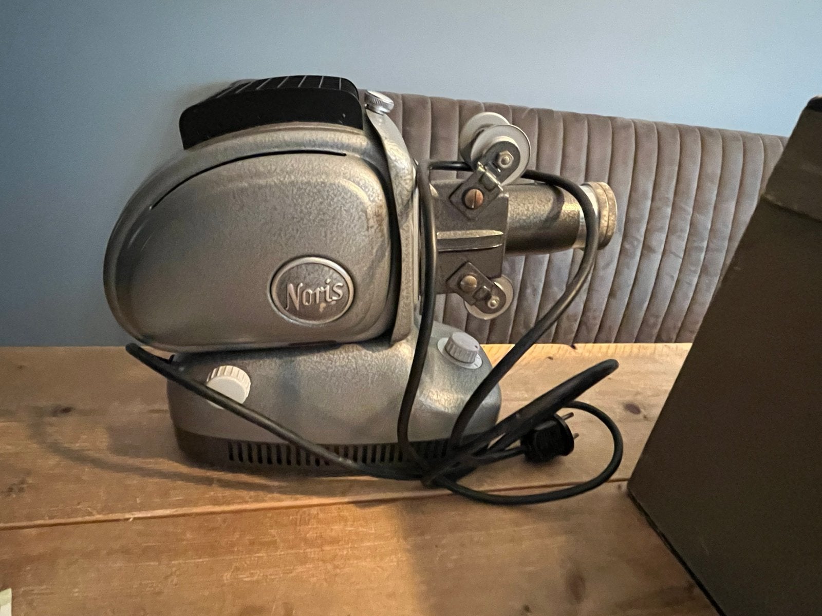 Noris projektion plank / projector, Verzamelen, Ophalen of Verzenden, Projector
