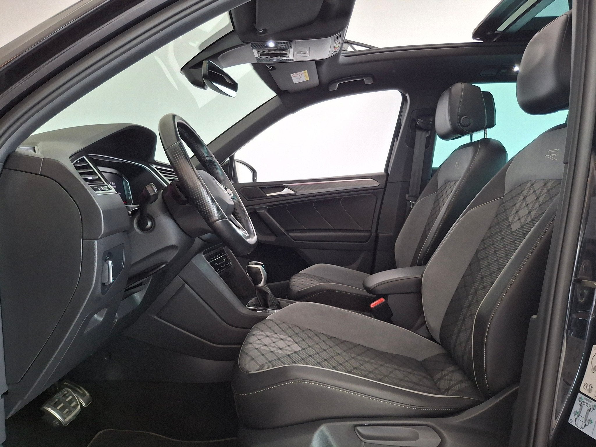 Volkswagen Tiguan 1.5 TSI R-Line Business+, Auto's, 1441 kg, 15 km/l, Euro 6, 4 cilinders