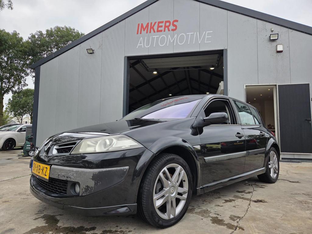 Renault Mégane 2.0-16V Turbo GT, Auto's, 1998 cc, Stof, Gebruikt, Zwart