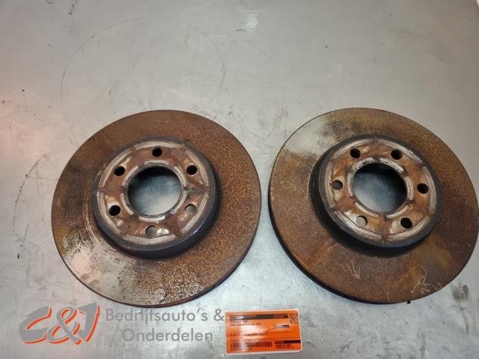 Remschijf voor van een Ford Transit Custom