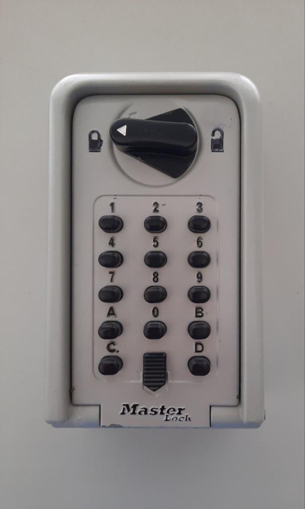 Master Lock sleutelkluis met cijfercode, Ophalen of Verzenden, Gebruikt, Brandkast