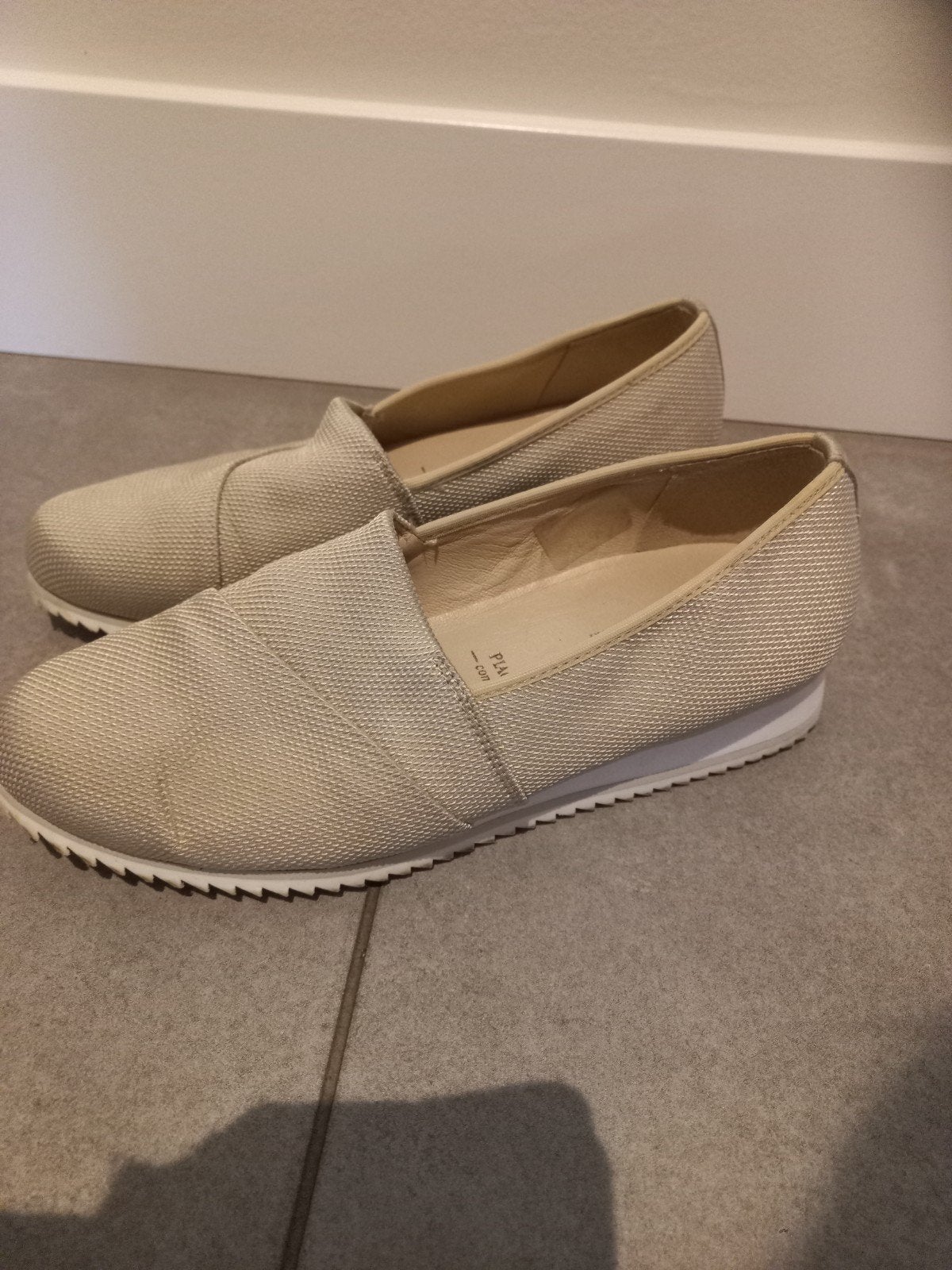 Hassia schoenen, Ophalen of Verzenden, Zo goed als nieuw, Zwart, Sneakers of Gympen