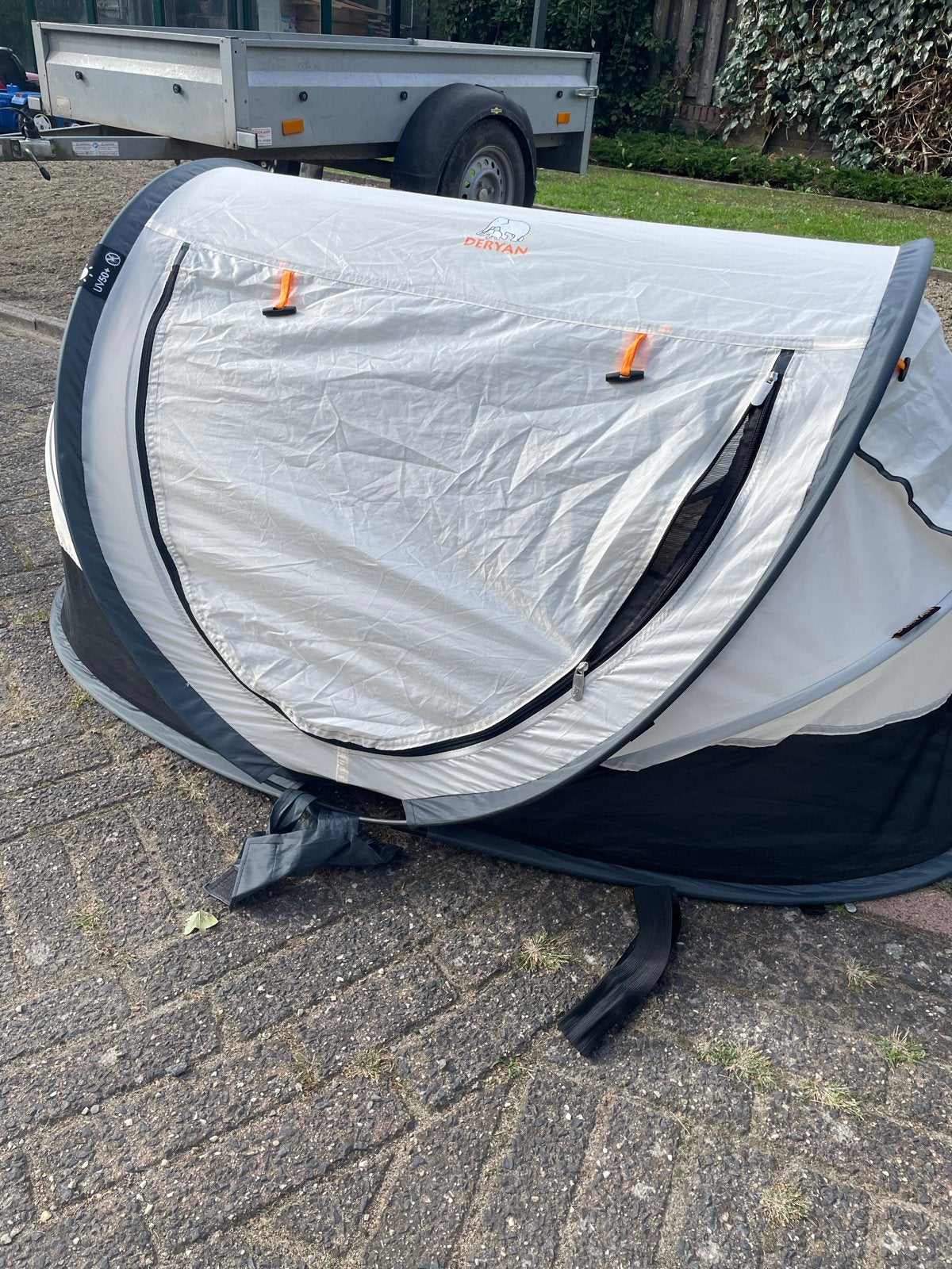 Deryan tentje met opblaasbaar luchtbed en onderlaken, Ophalen, Gebruikt, Tot en met 2