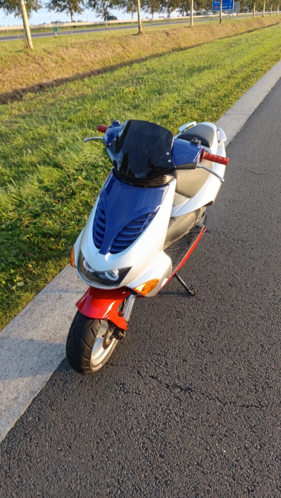 Aprilia SR50 minarelli lc, Ophalen, Zo goed als nieuw, Overige typen, Aprilia