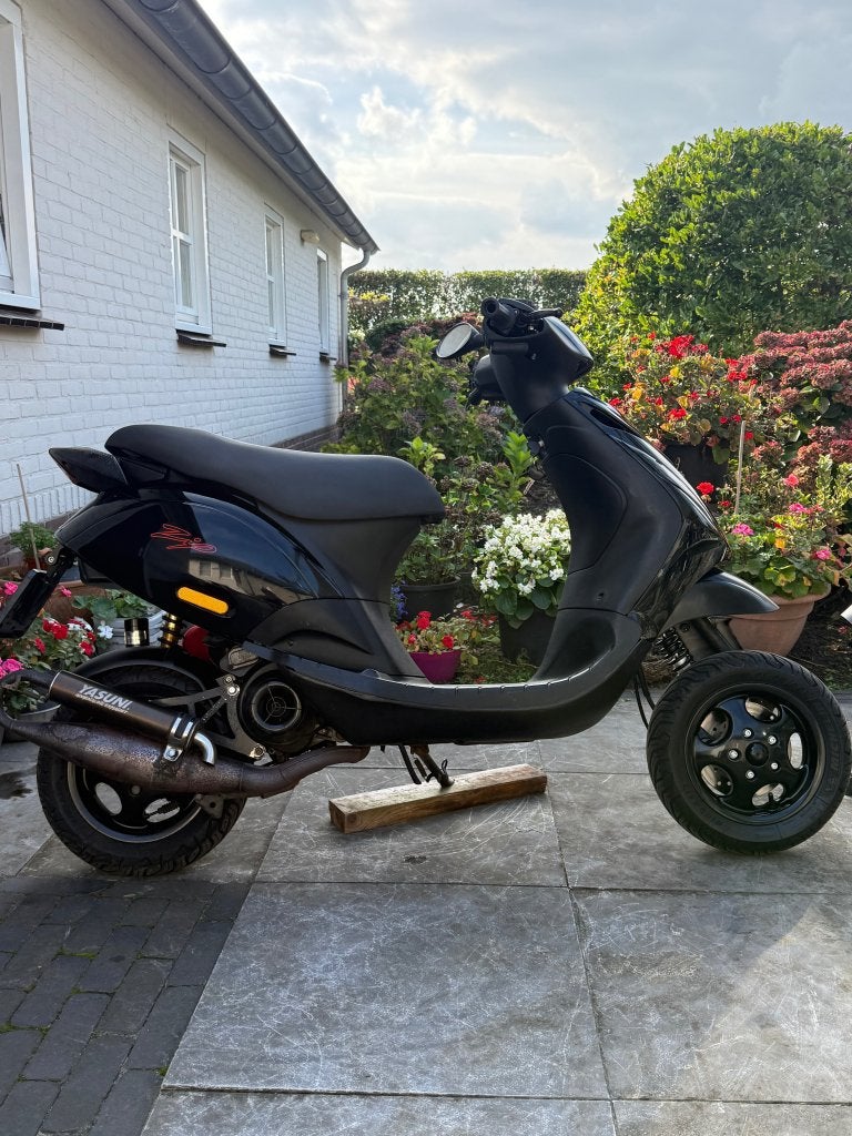 ⭐️Piaggio zip 70cc Yasuni malossi brom Glans Zwart Bomvol⭐️, Niet ingevuld, Niet ingevuld, Niet ingevuld