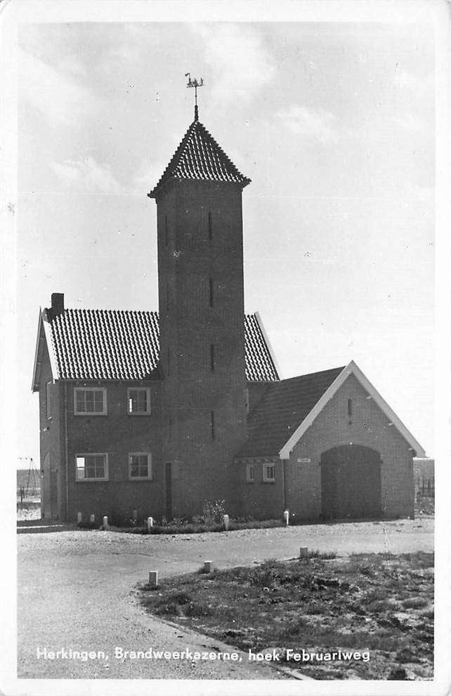 304-004-003 Herkingen Brandweerkazerne hoek Februariweg, Verzamelen, Verzenden, Voor 1920, Zuid-Holland