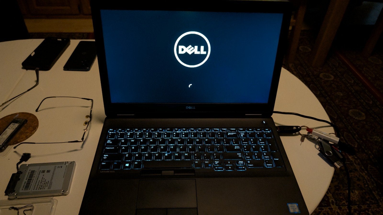 DELL Latitude E5570 windows 11 laptop, Computers en Software, Windows Laptops, Gebruikt, 15 inch, SSD, 2 tot 3 Ghz, 32 GB, Qwerty