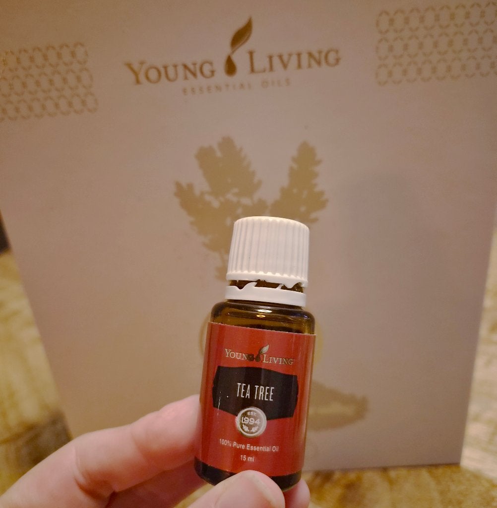 Young Living Tea Tree Essential Oil 15 ml, Ophalen of Verzenden, Gebruikt, Aroma